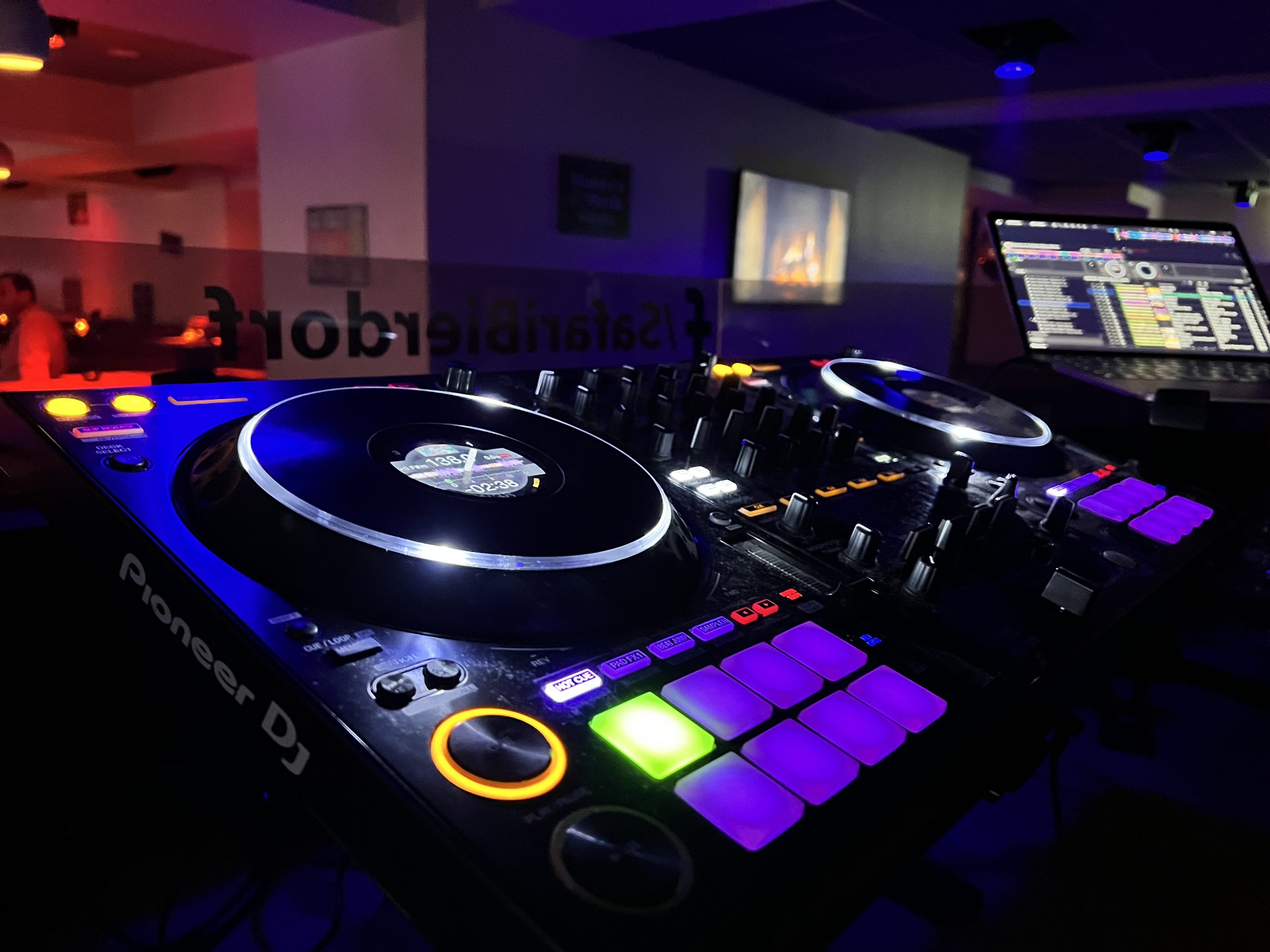 Beitragsbild von: "Top Clubs in Hamburg: deine Partynacht"