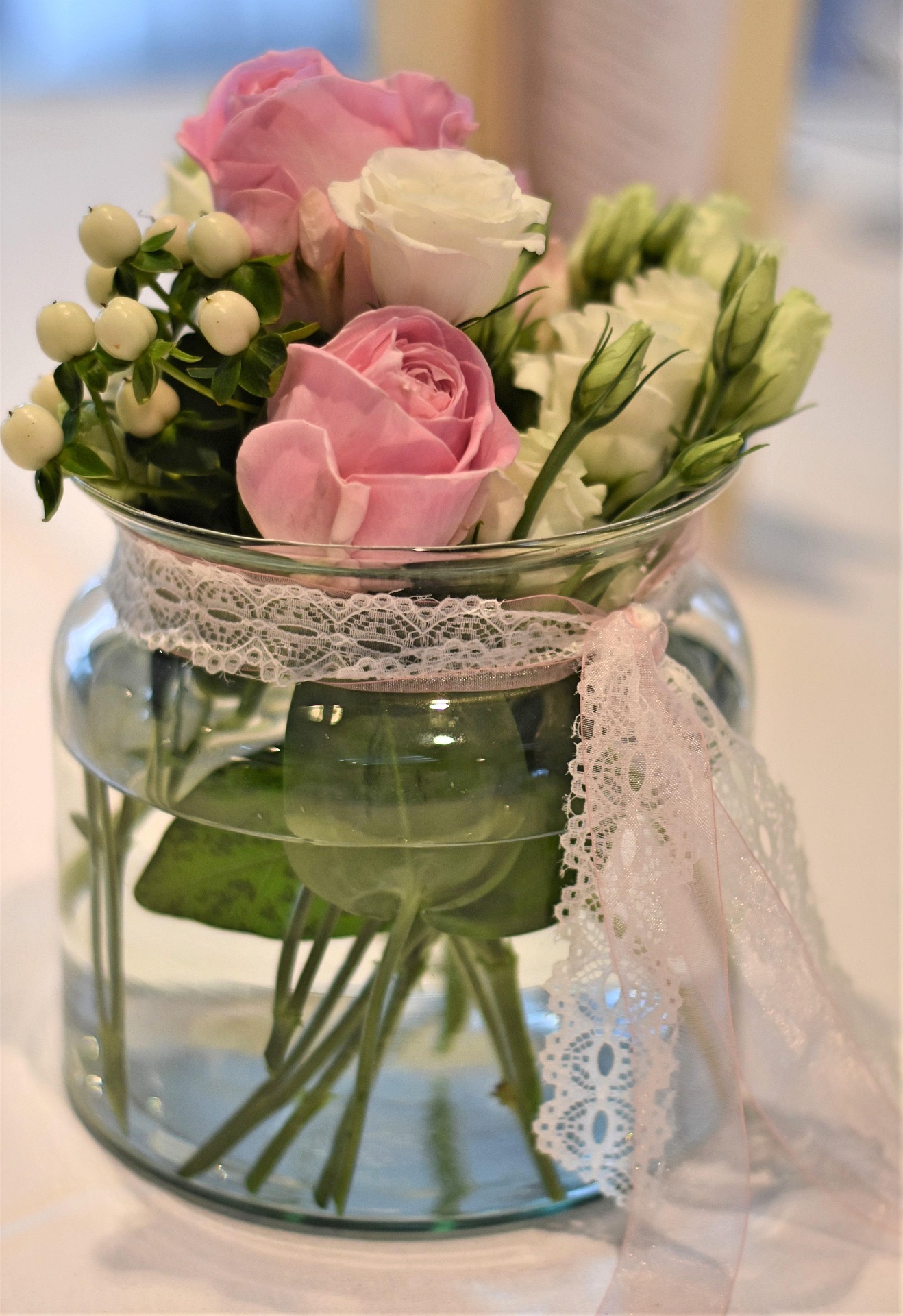 Beitragsbild von: "Blumenschmuck-Trends 2025: Die Must-Haves für Ihre Hochzeit"