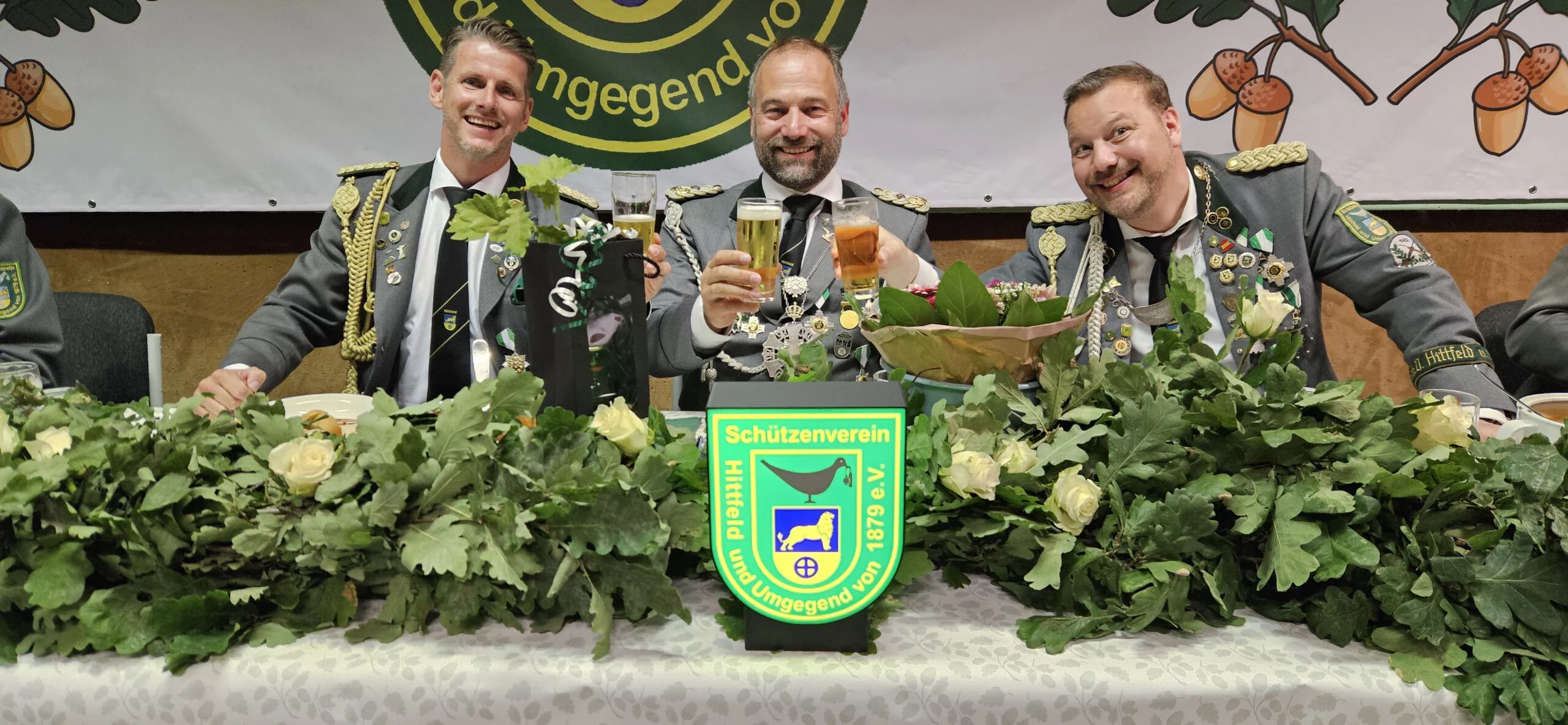Schützenkönige und Vorstand des Schützenverein Hittfeld e.V. beim Schützenfest